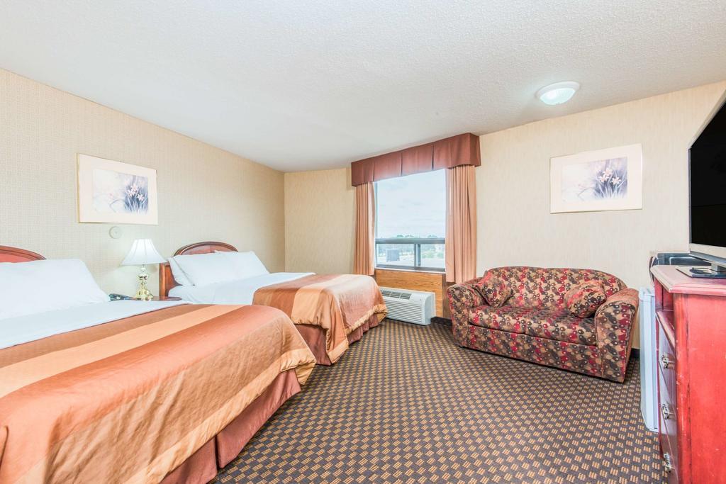 Howard Johnson By Wyndham Kitchener Conestoga Exteriér fotografie
